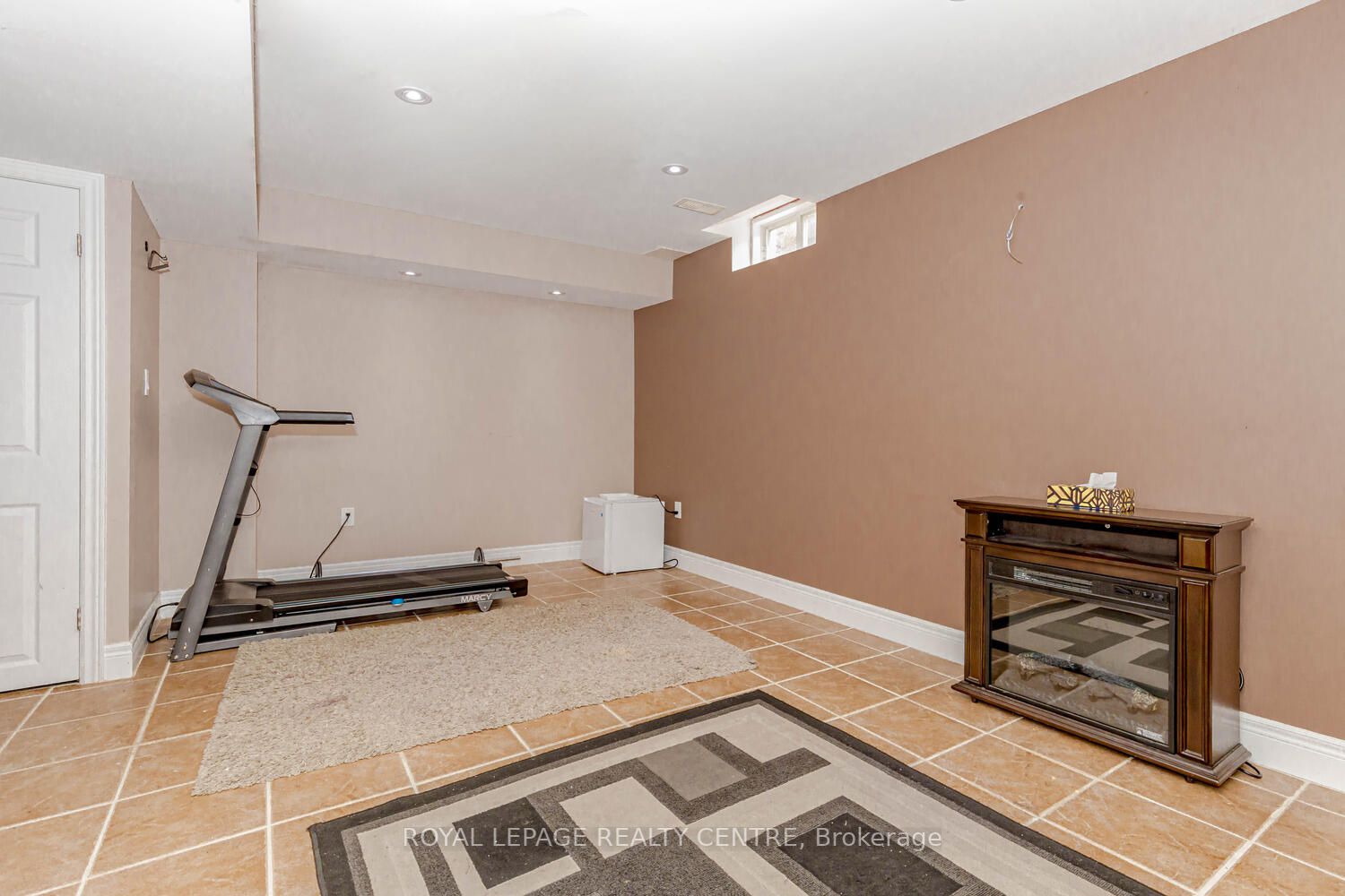 20 Pisa Drive, #8