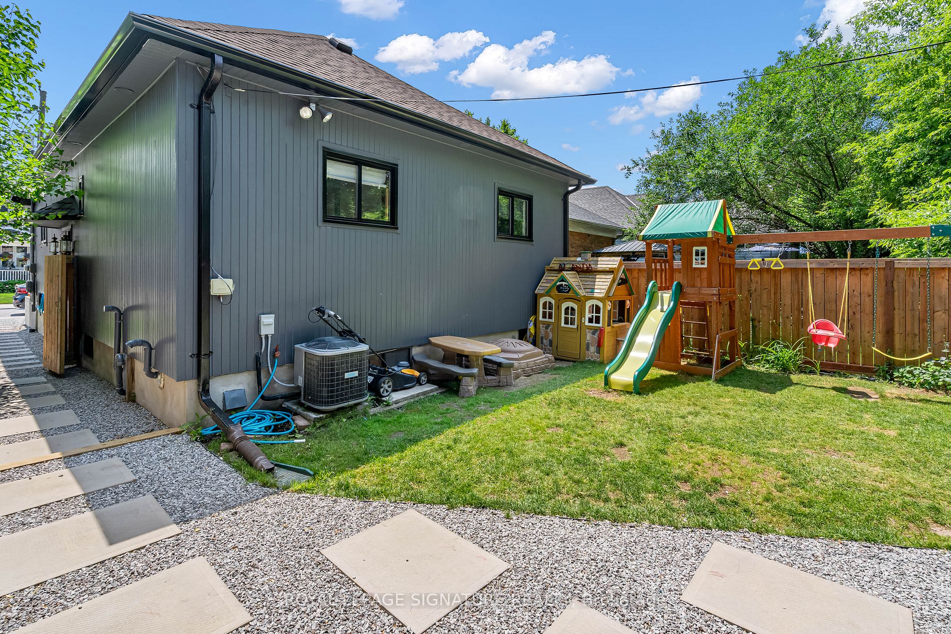 63 Lowell Ave