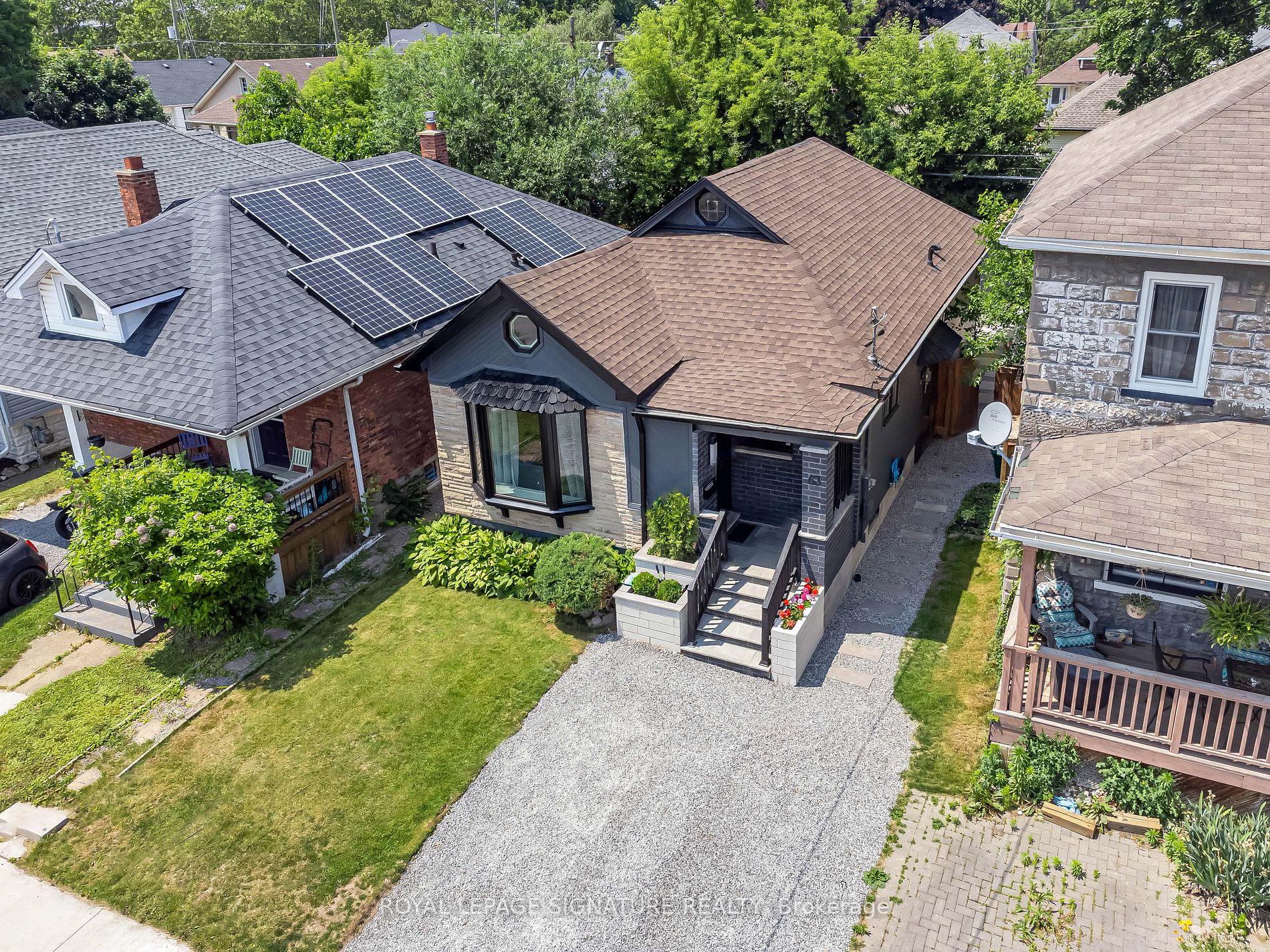 63 Lowell Ave