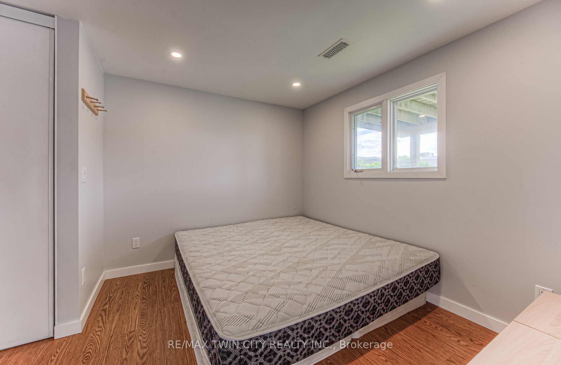 40 Ebydale Drive
