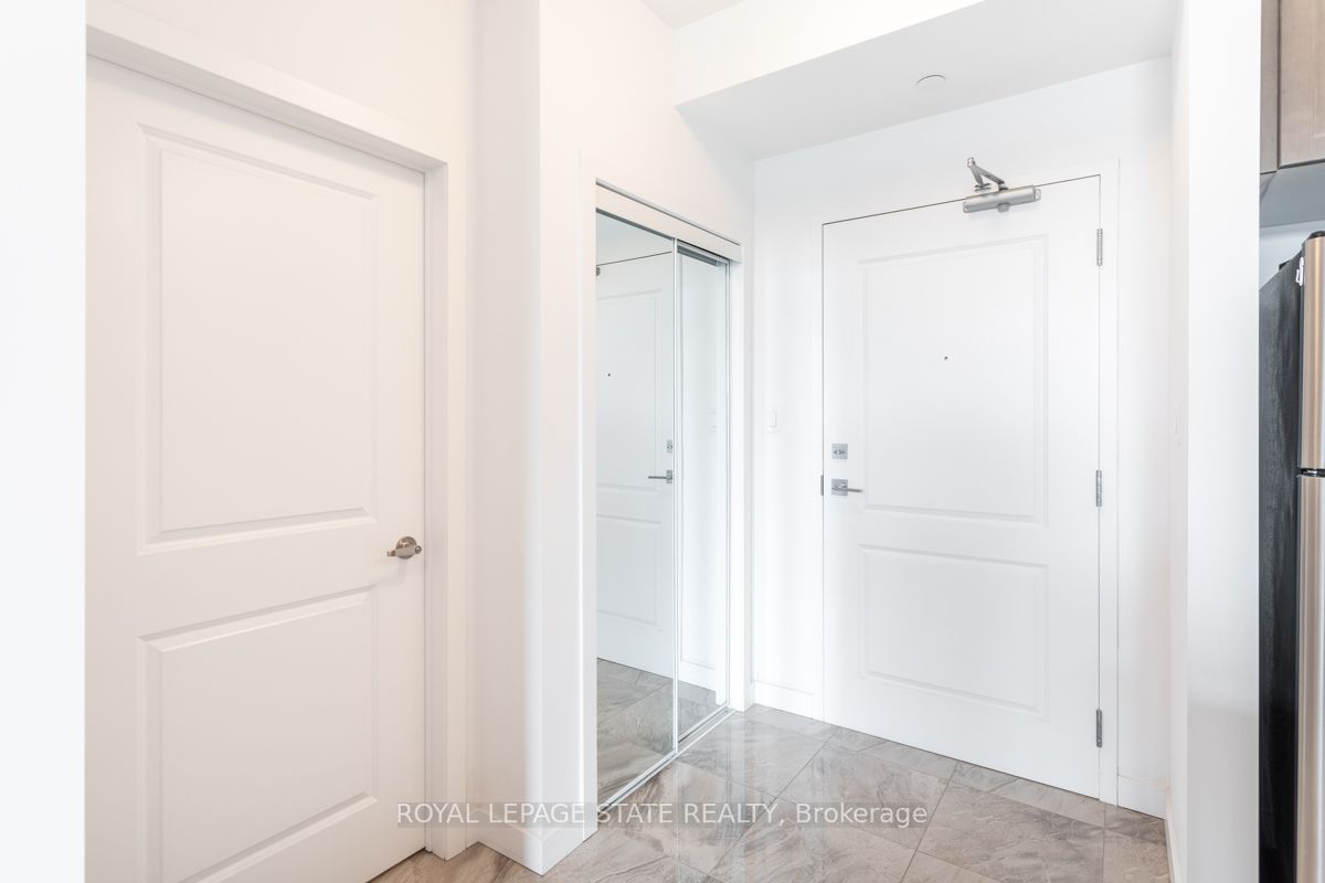 101 Shoreview Pl, #318