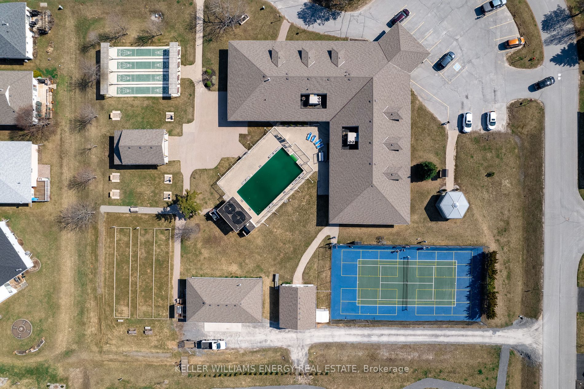 2 Cretney Dr