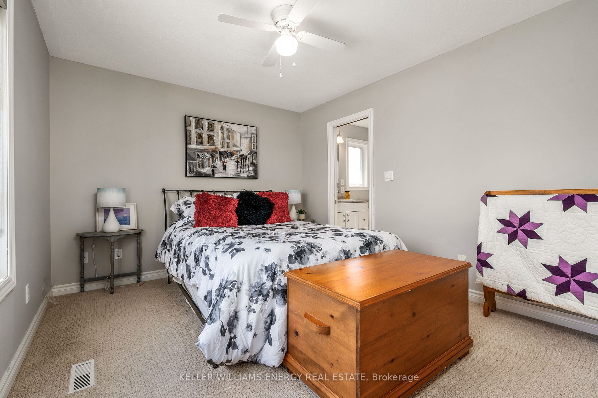 2 Cretney Dr
