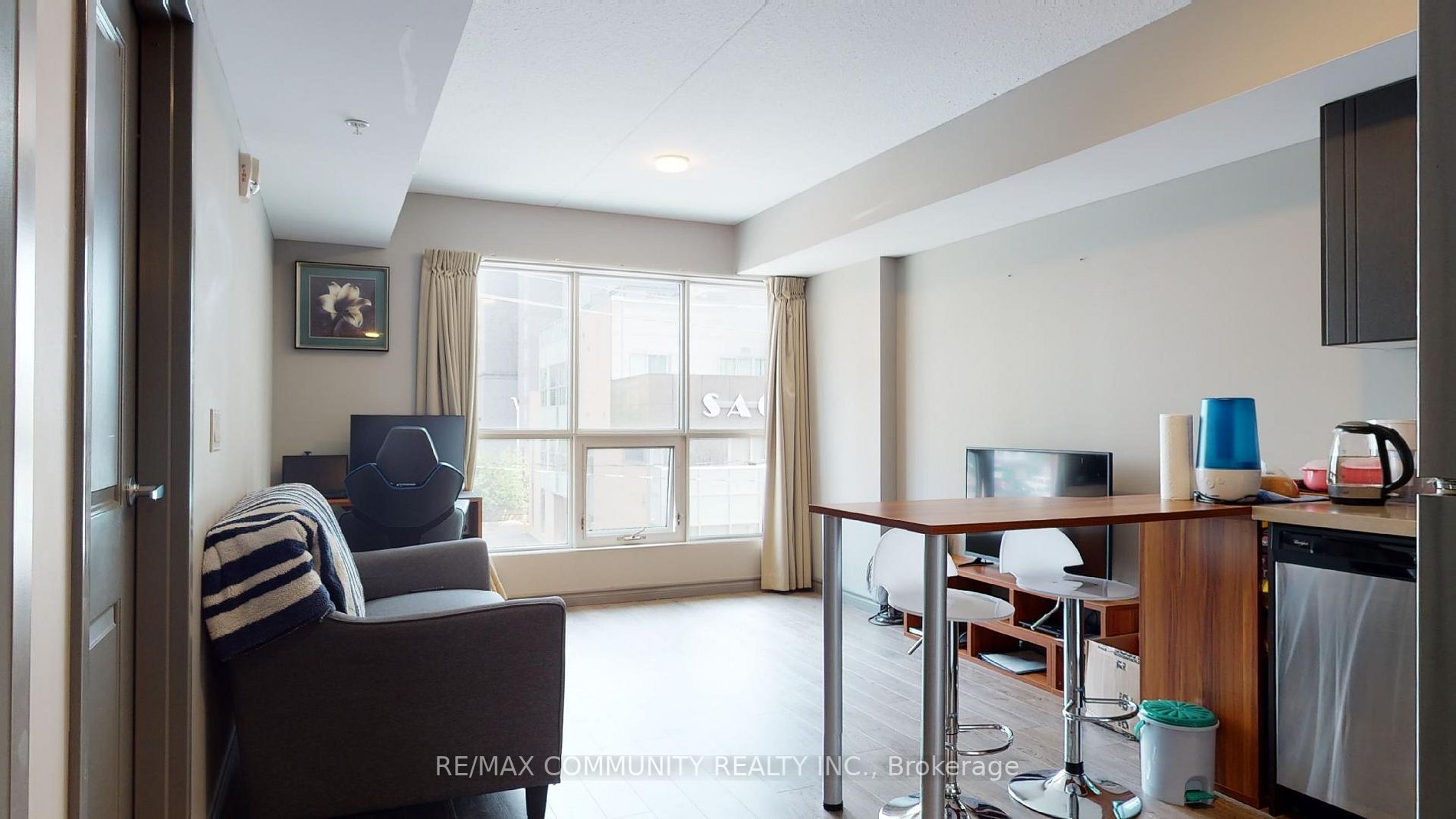 321 Spruce Street, #303