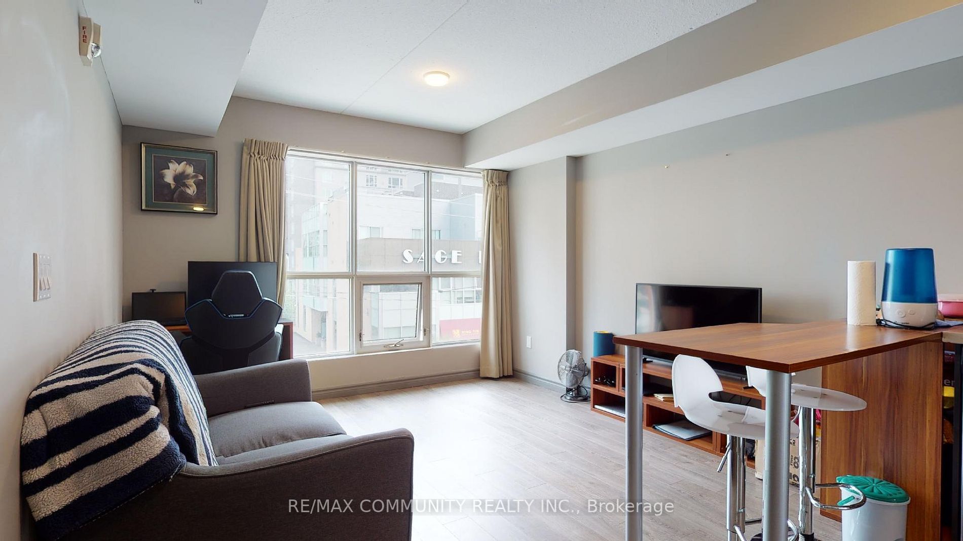 321 Spruce Street, #303