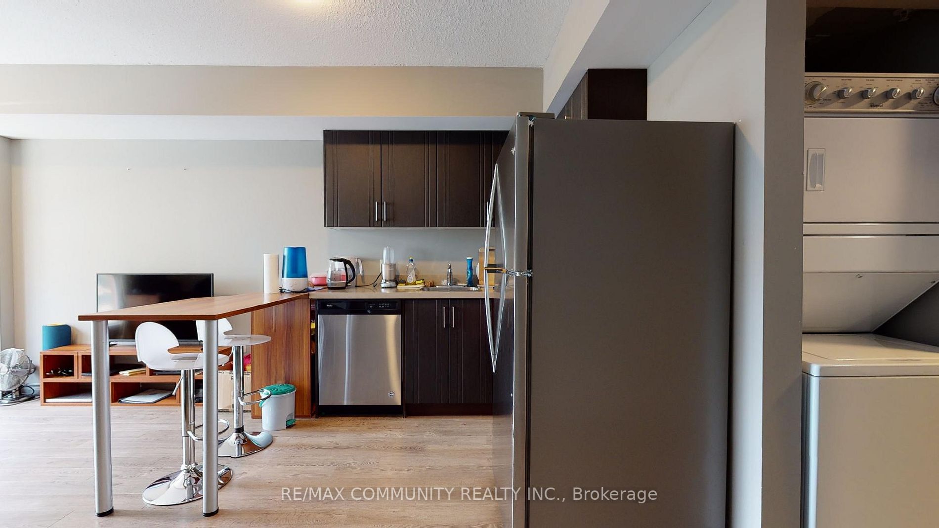 321 Spruce Street, #303