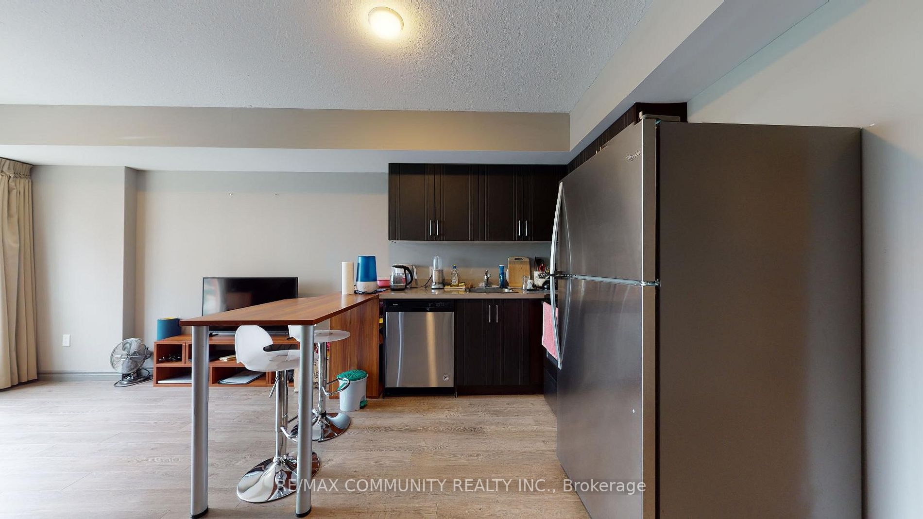 321 Spruce Street, #303