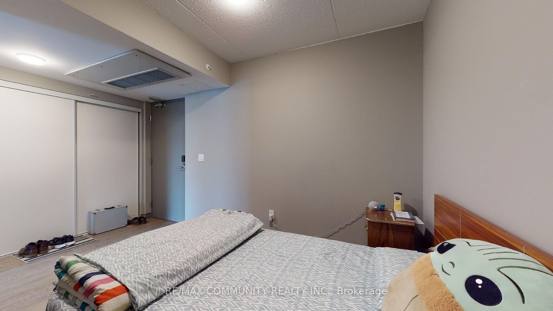 321 Spruce Street, #303