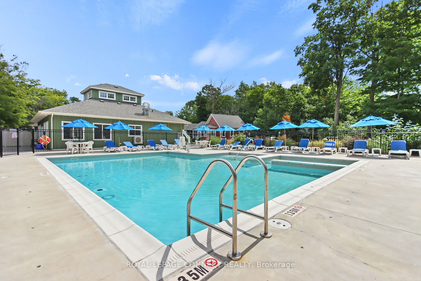 11 Hollow Lane, #219