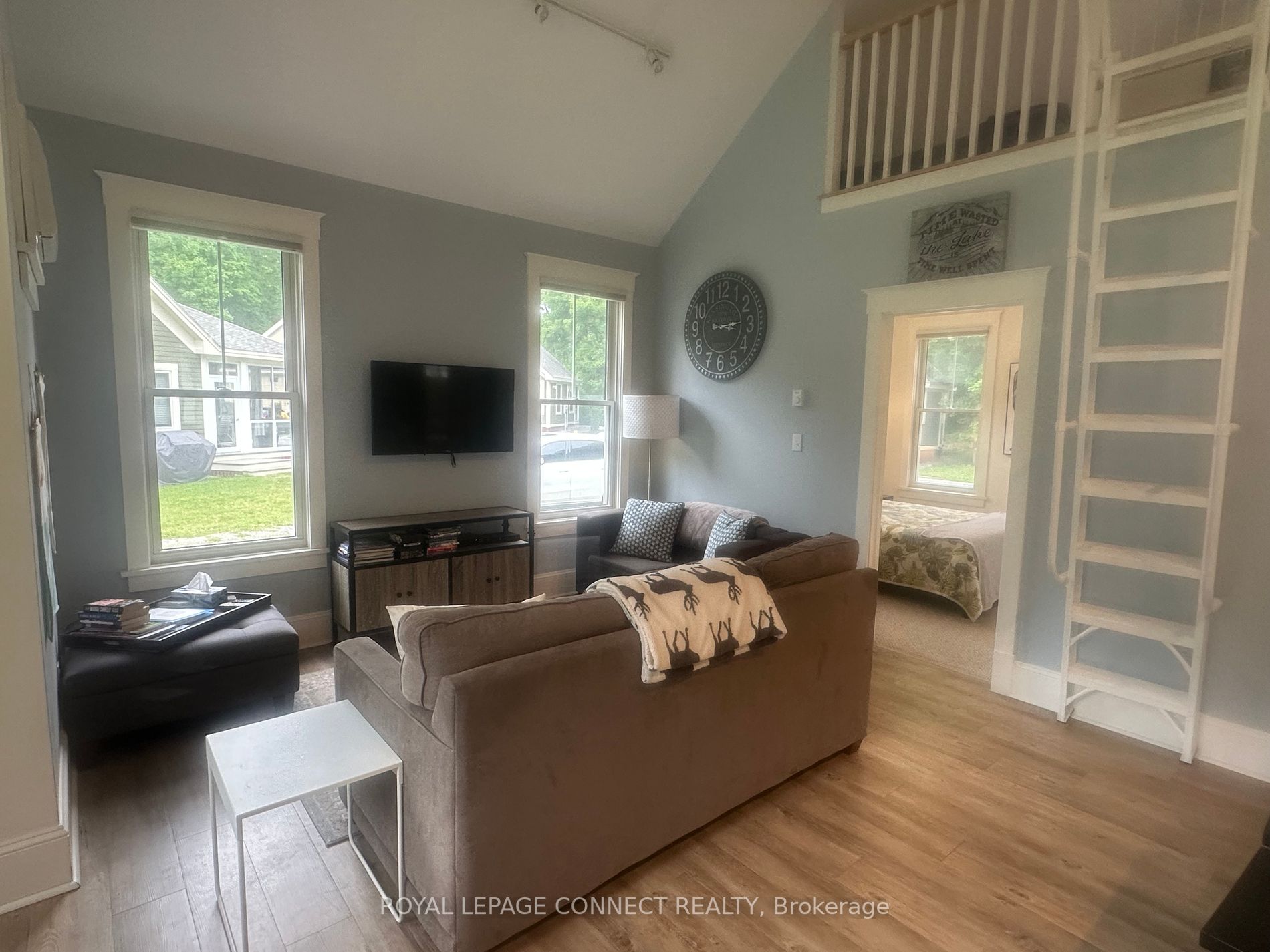 11 Hollow Lane, #219
