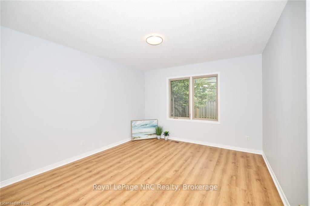 35 Wentworth Dr, #9