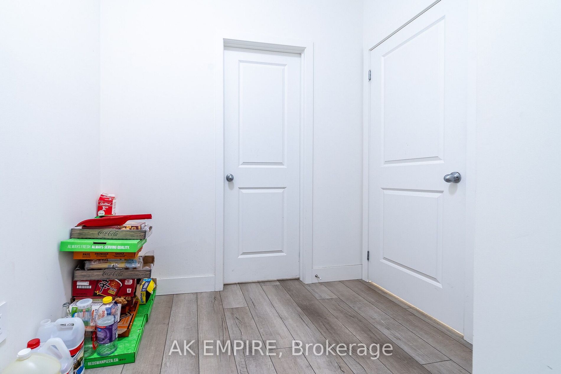 1604 Capri Cres