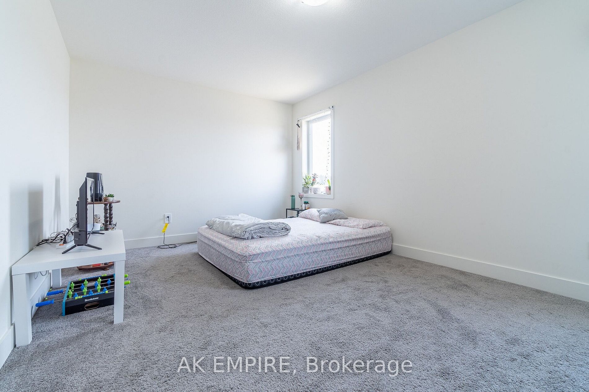 1604 Capri Cres