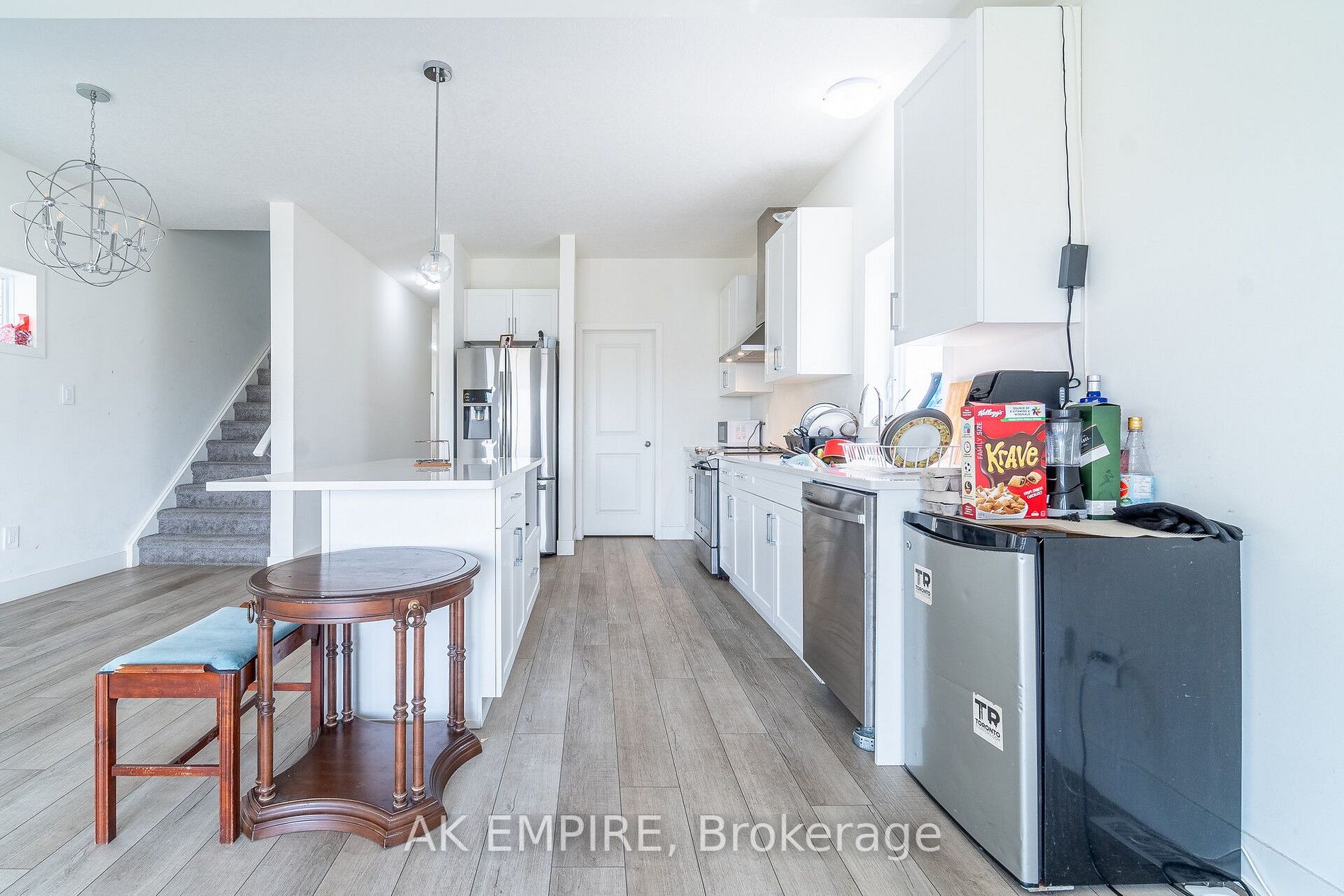 1604 Capri Cres