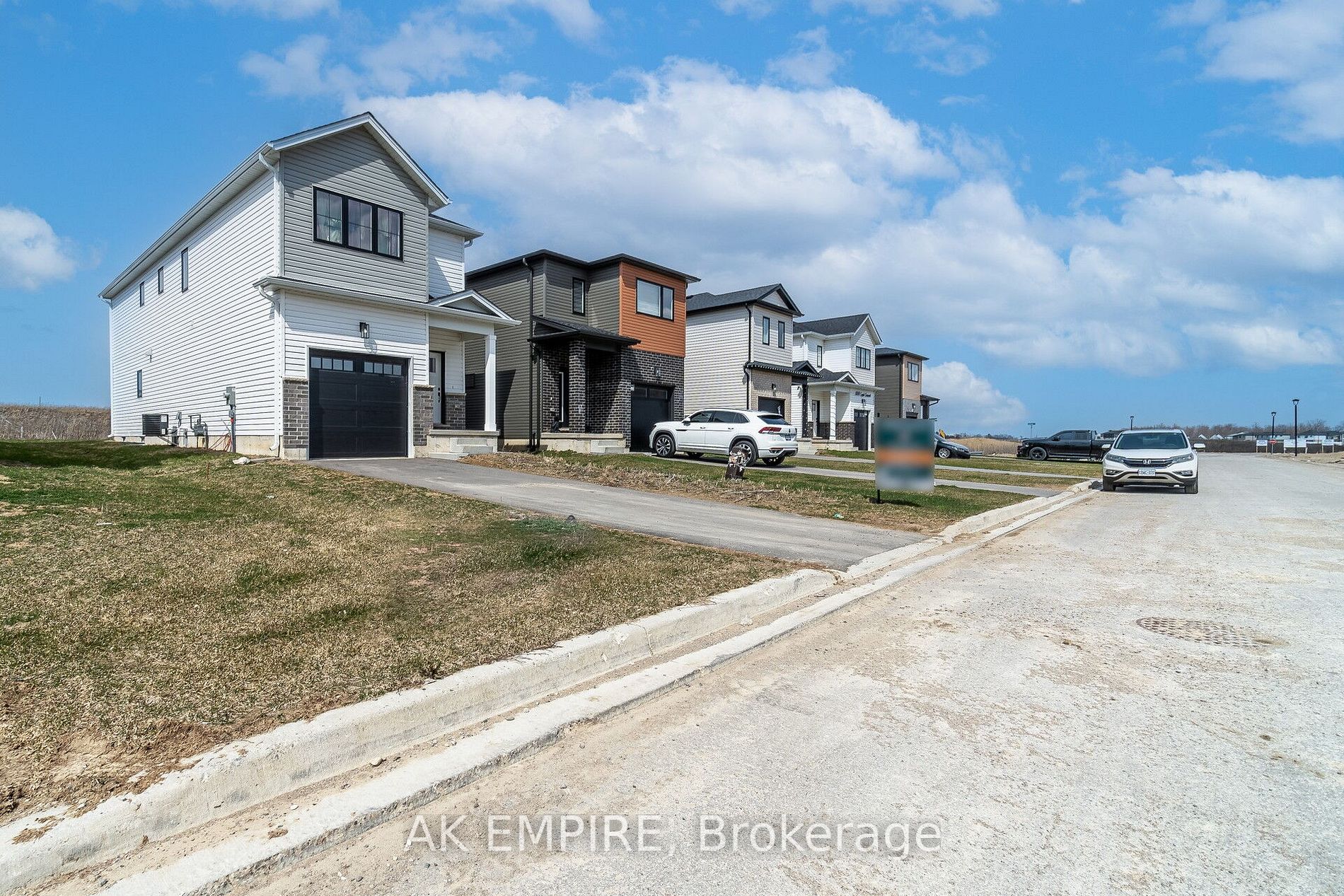 1604 Capri Cres