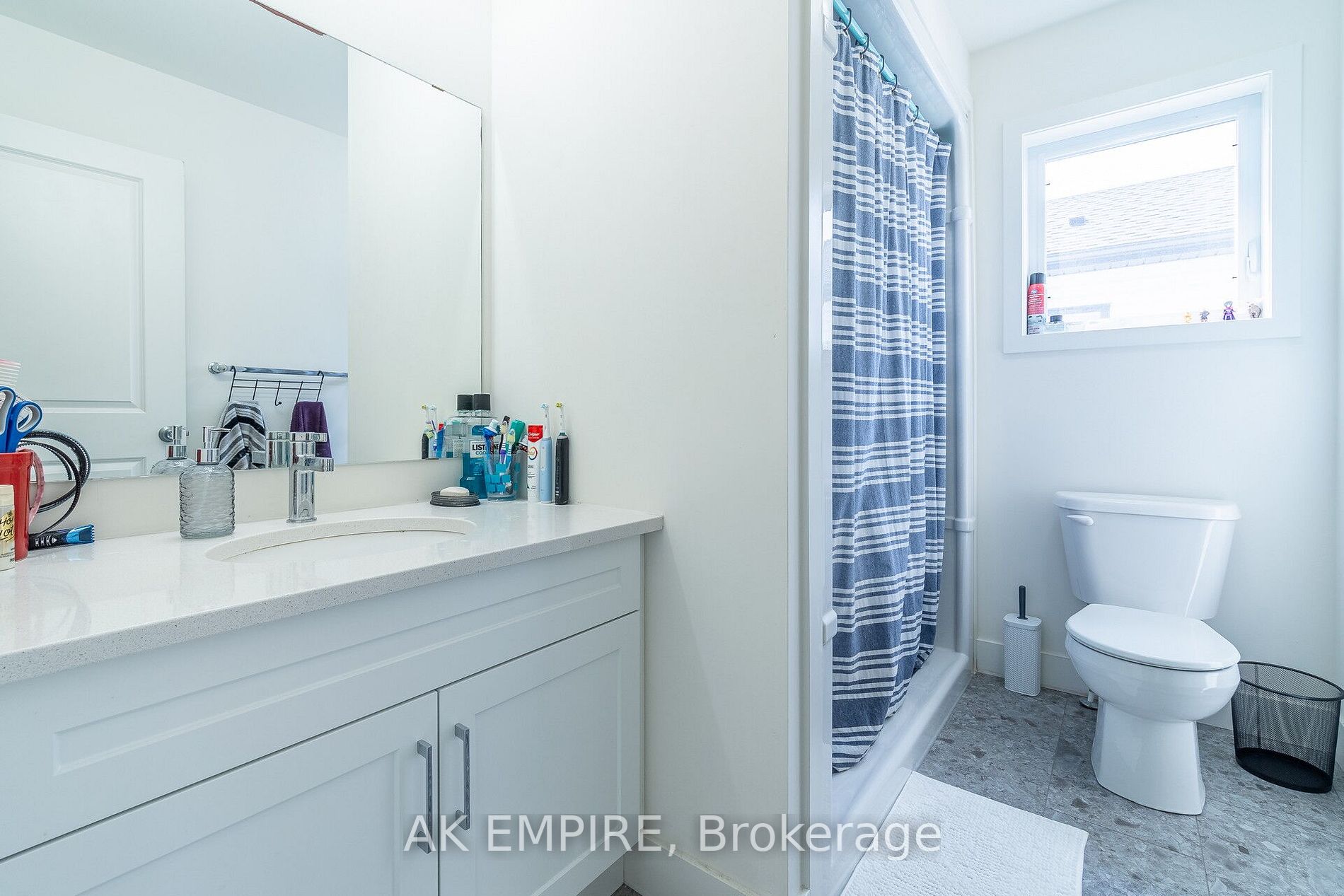1604 Capri Cres