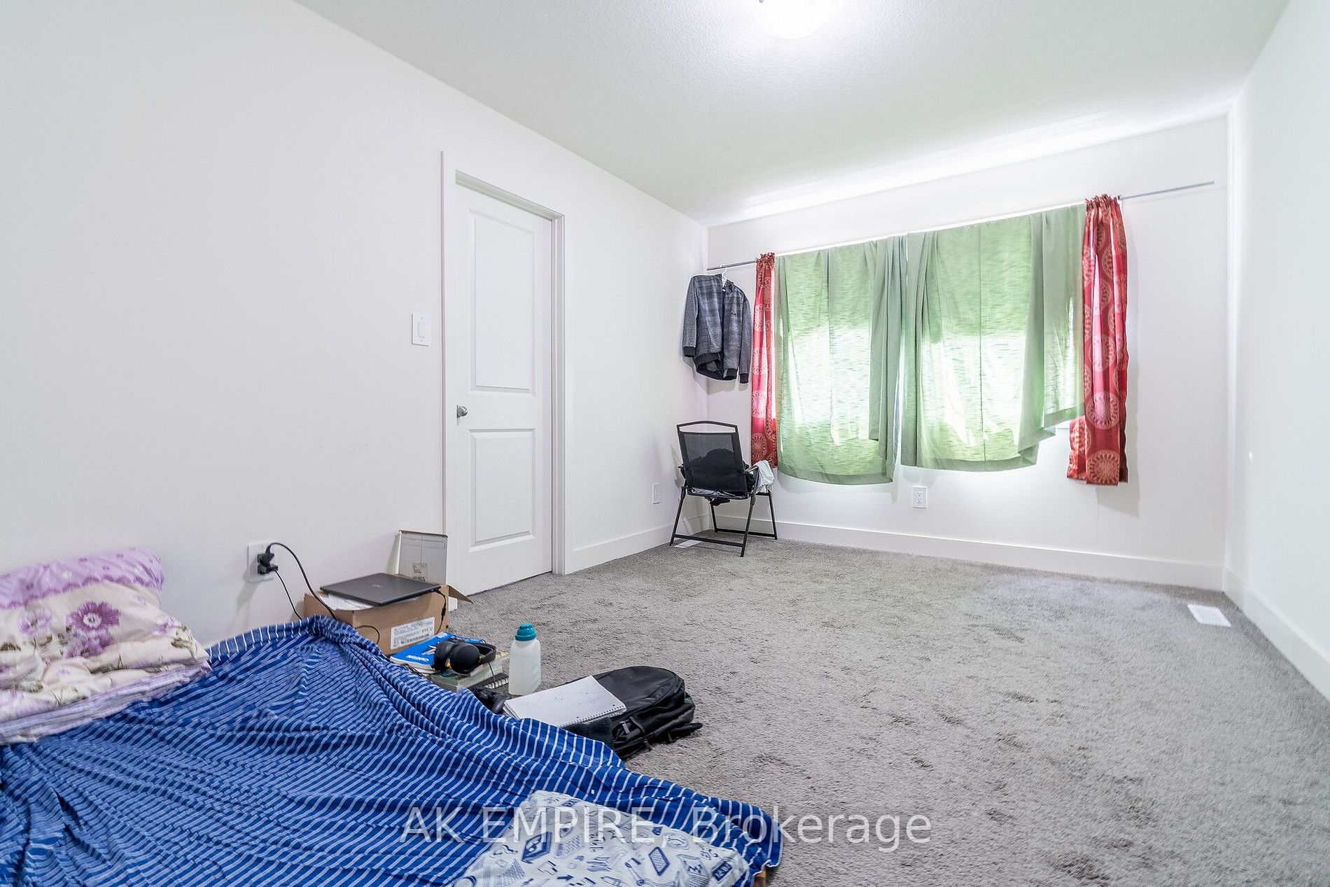 1604 Capri Cres