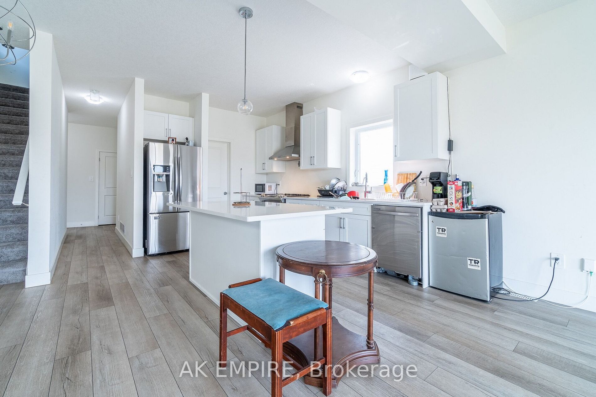 1604 Capri Cres
