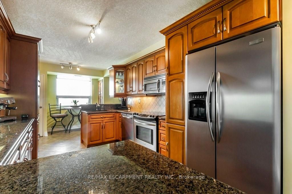 500 Green Road, #705