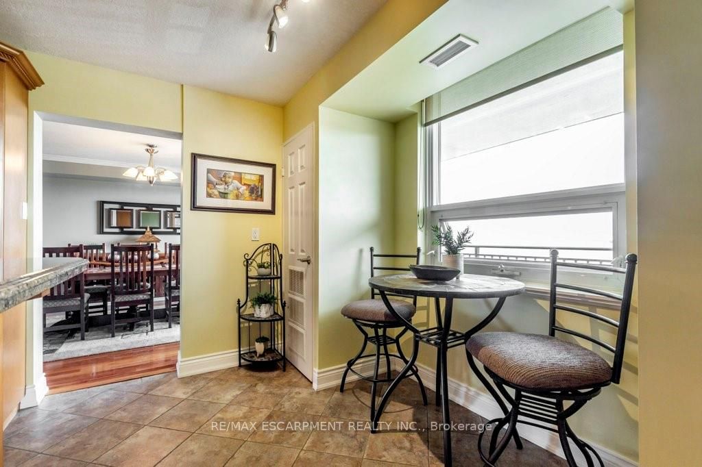 500 Green Road, #705