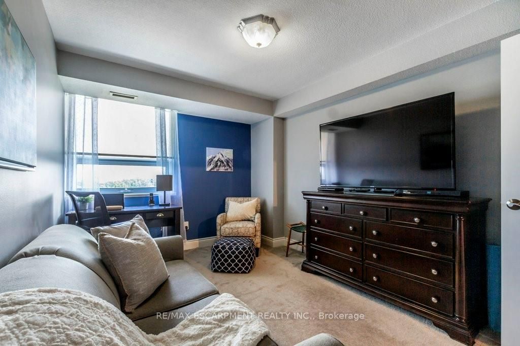 500 Green Road, #705