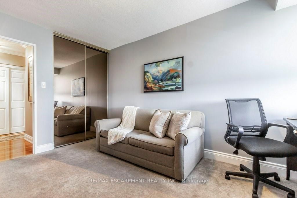 500 Green Road, #705