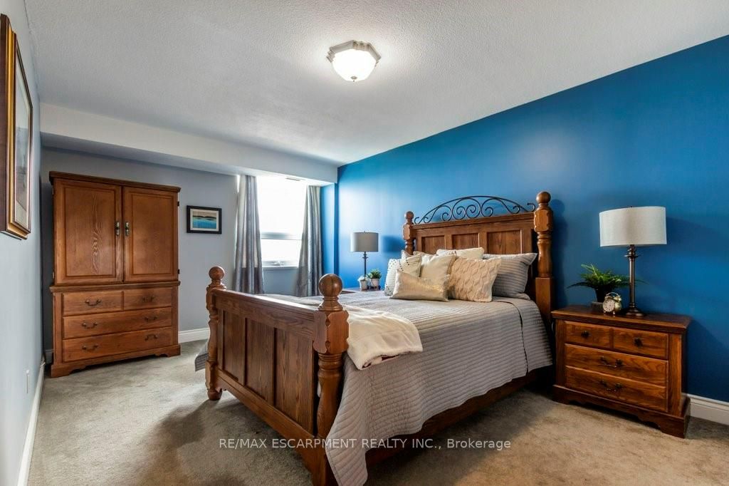 500 Green Road, #705