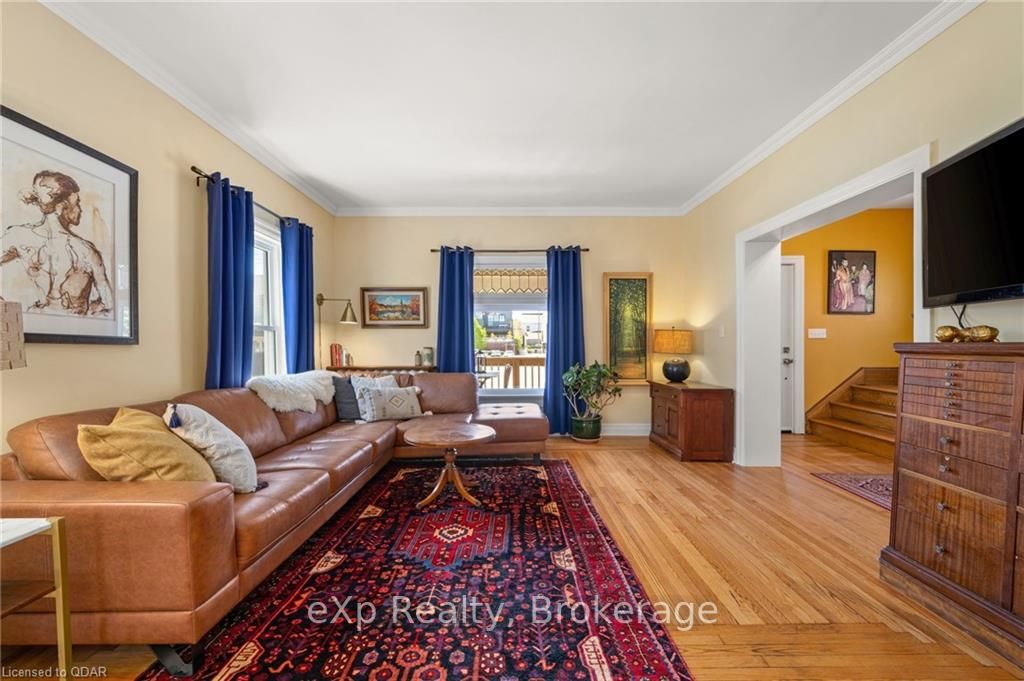 71 King St