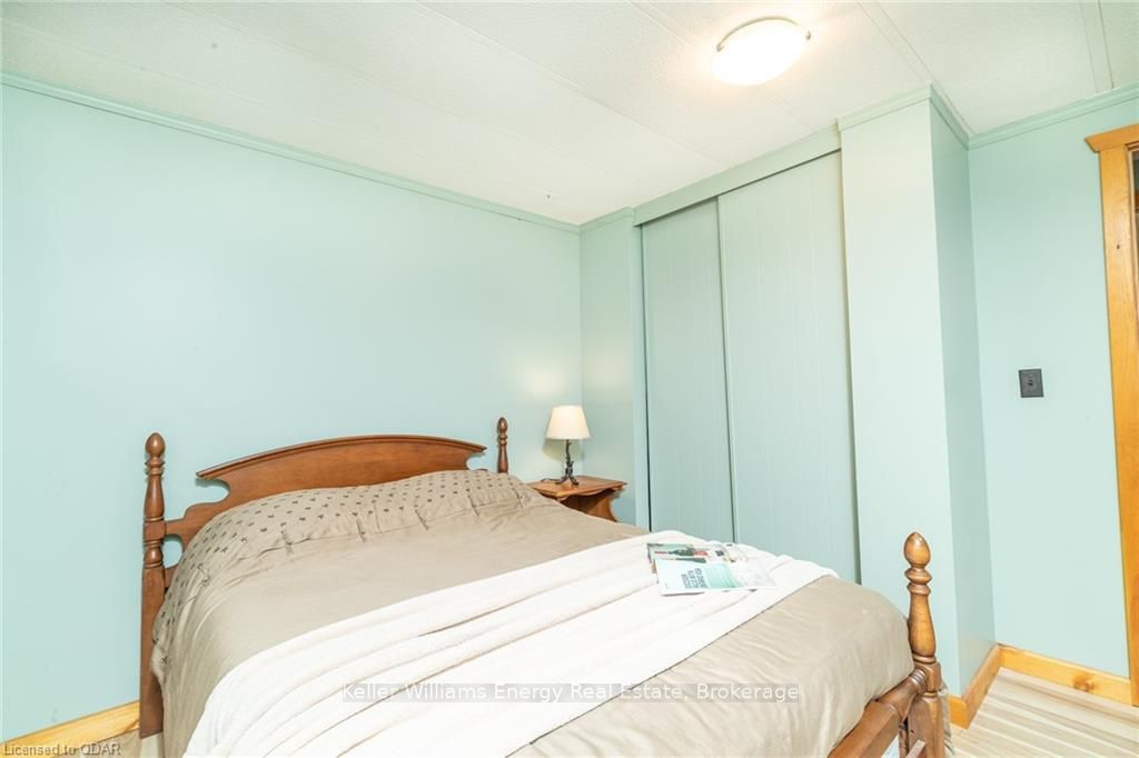 292 Salmon Point Rd