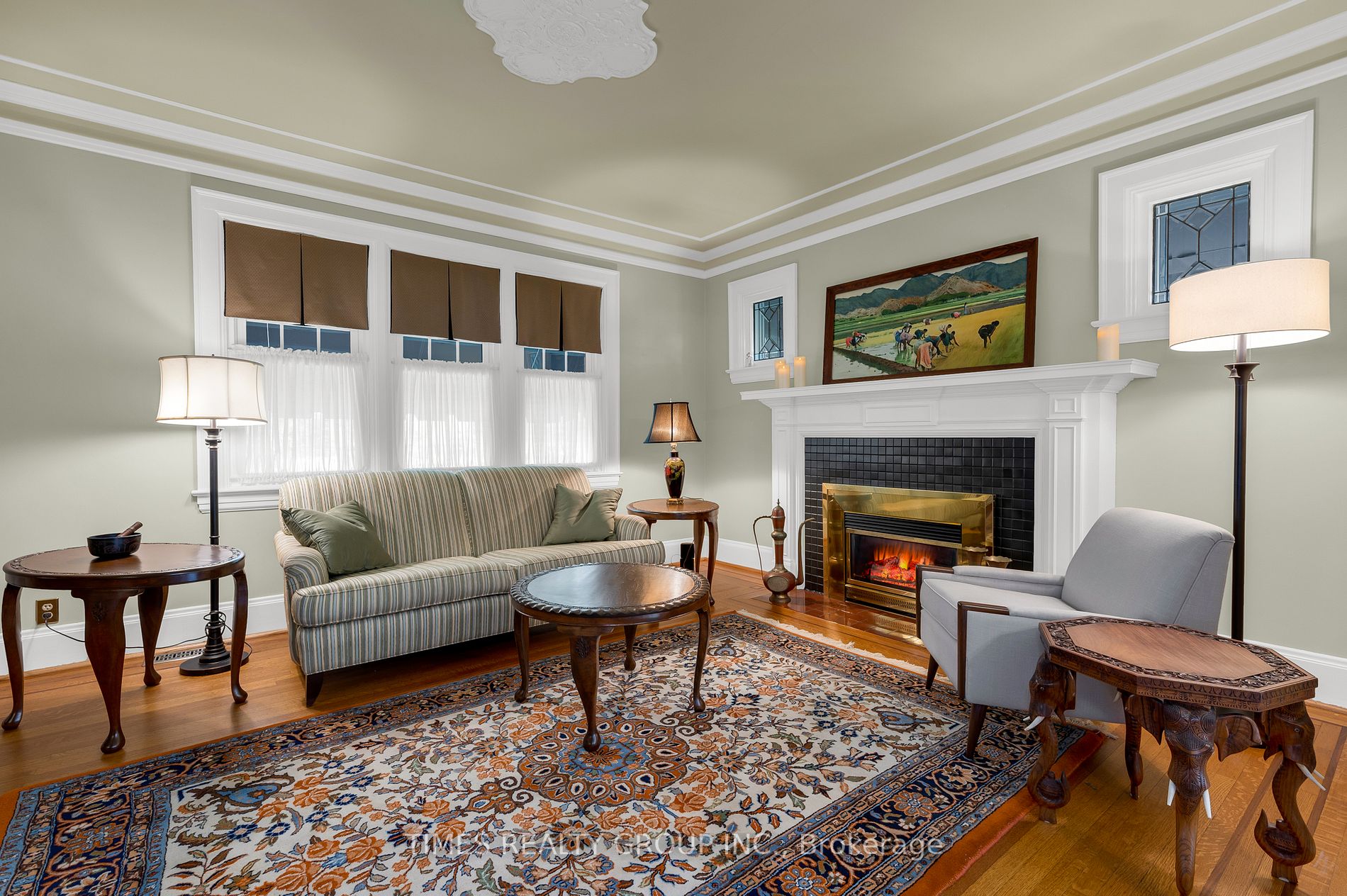 16 Nelles Blvd