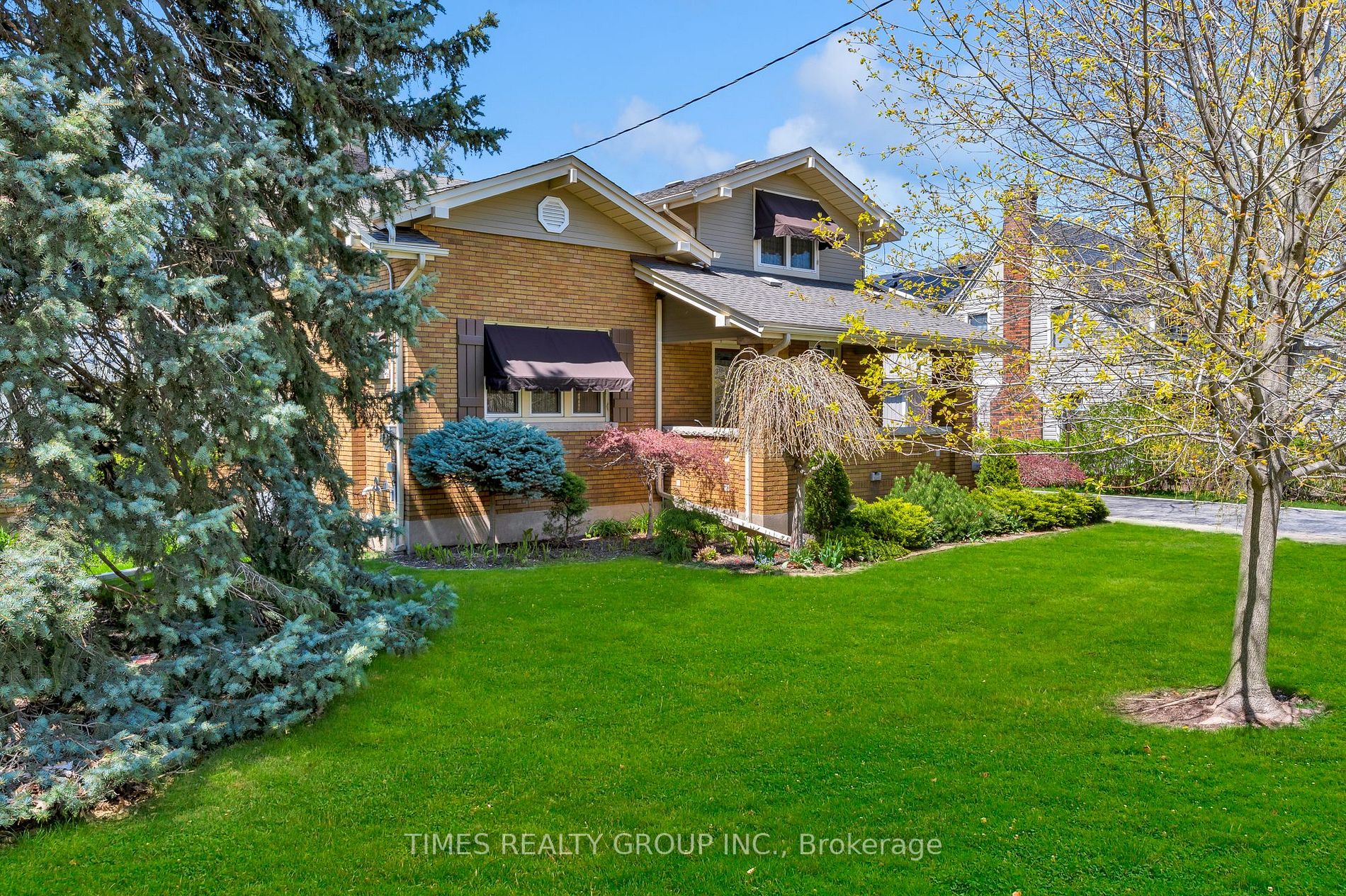16 Nelles Blvd