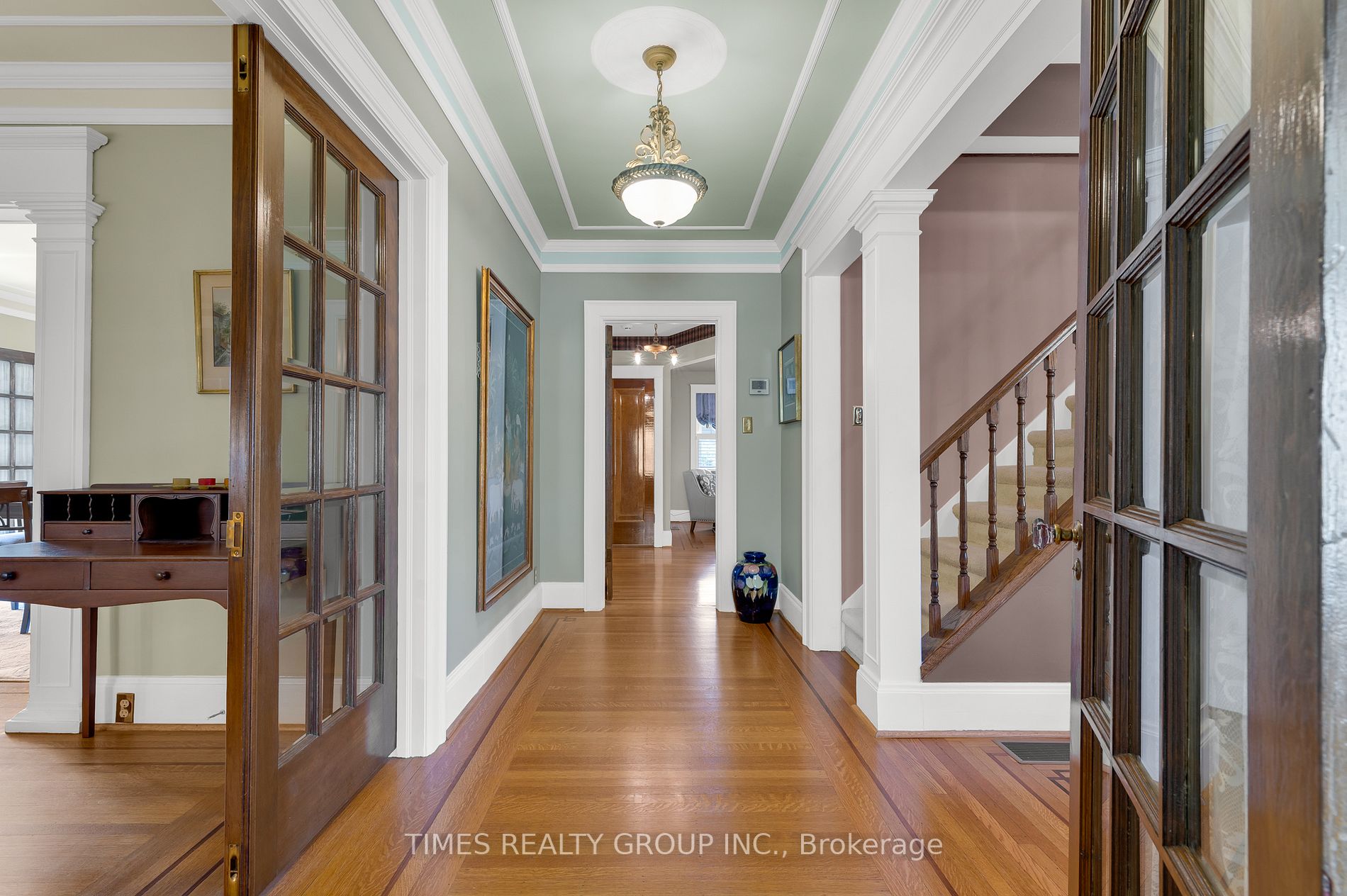 16 Nelles Blvd