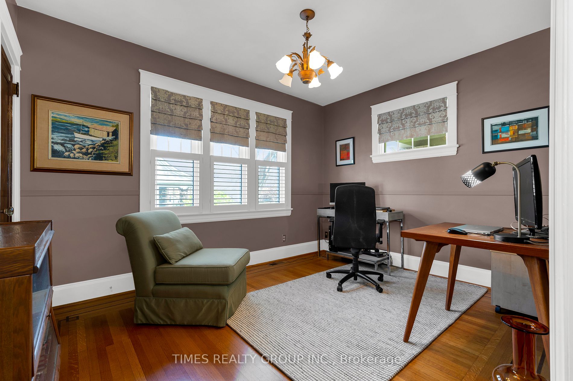 16 Nelles Blvd