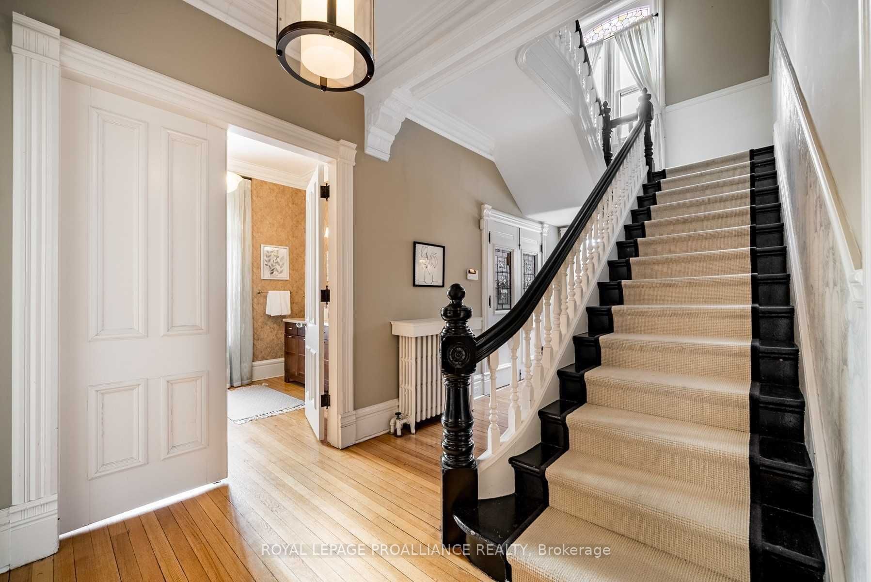 28 Bedford St