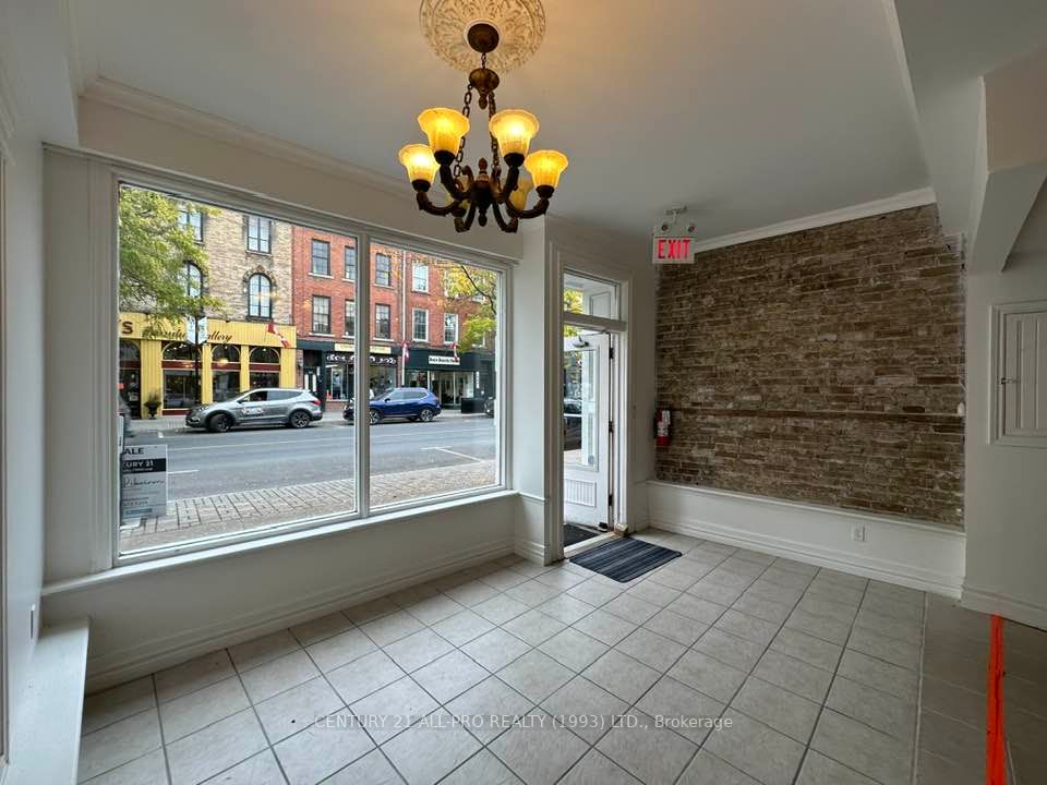 79 King St W, #8 & 8B
