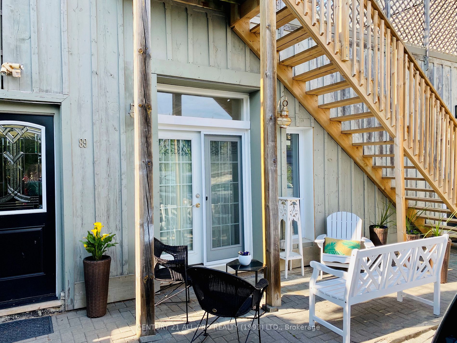 79 King St W, #8 & 8B