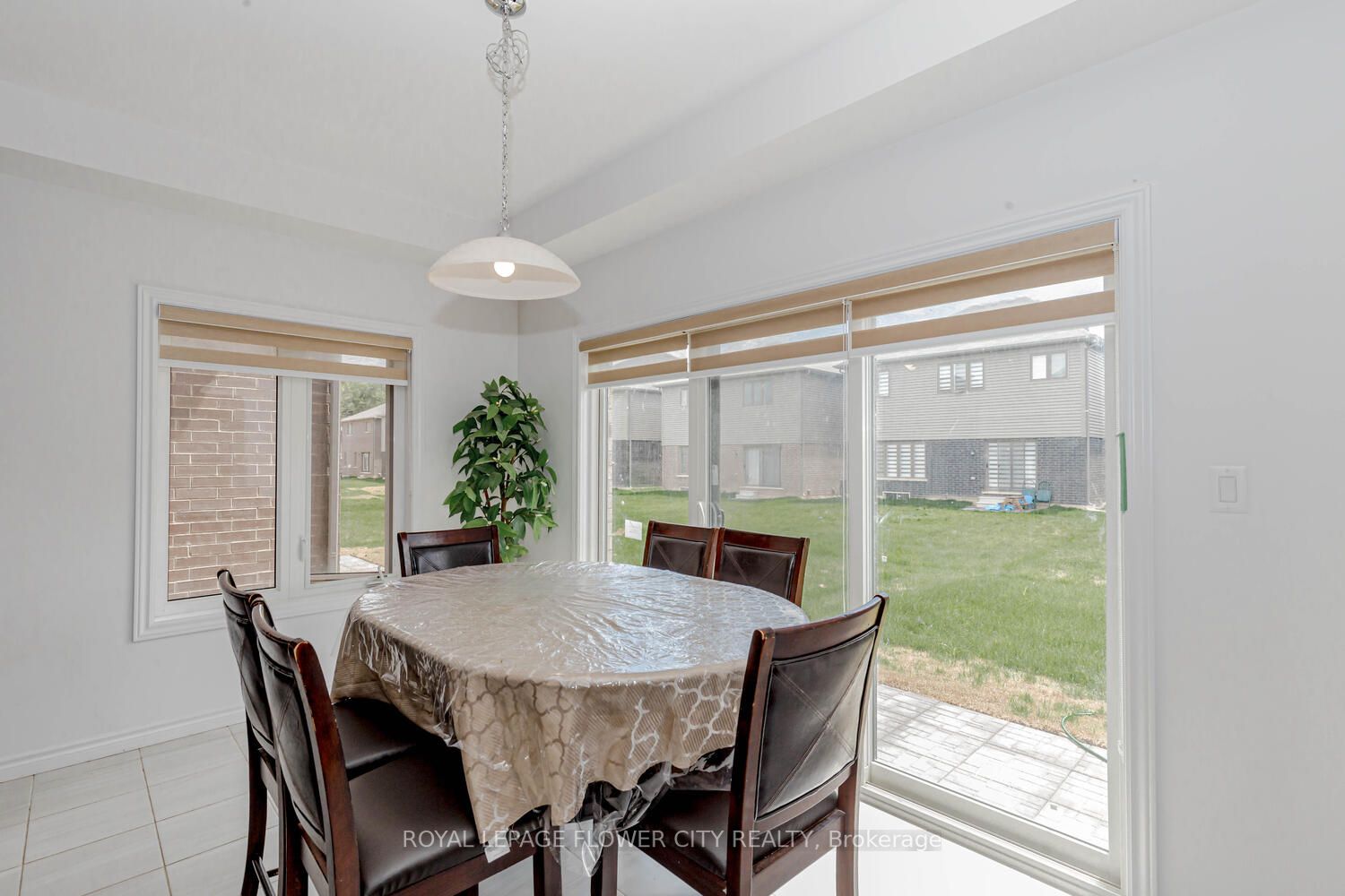 453 Blackburn Dr