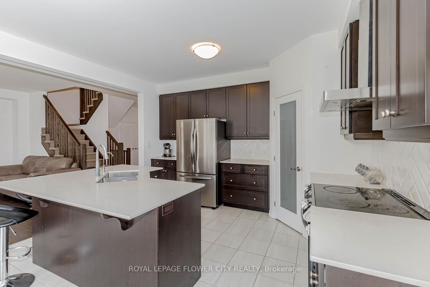 453 Blackburn Dr