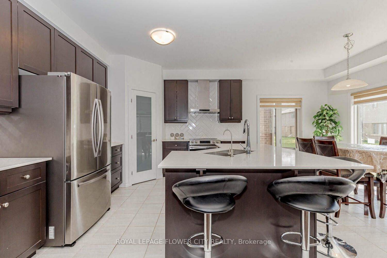 453 Blackburn Dr