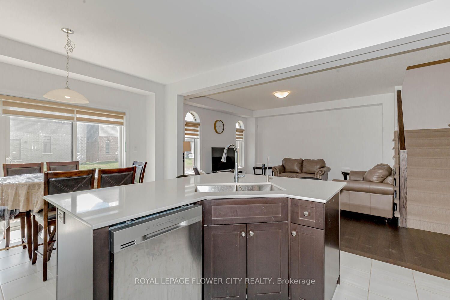 453 Blackburn Dr