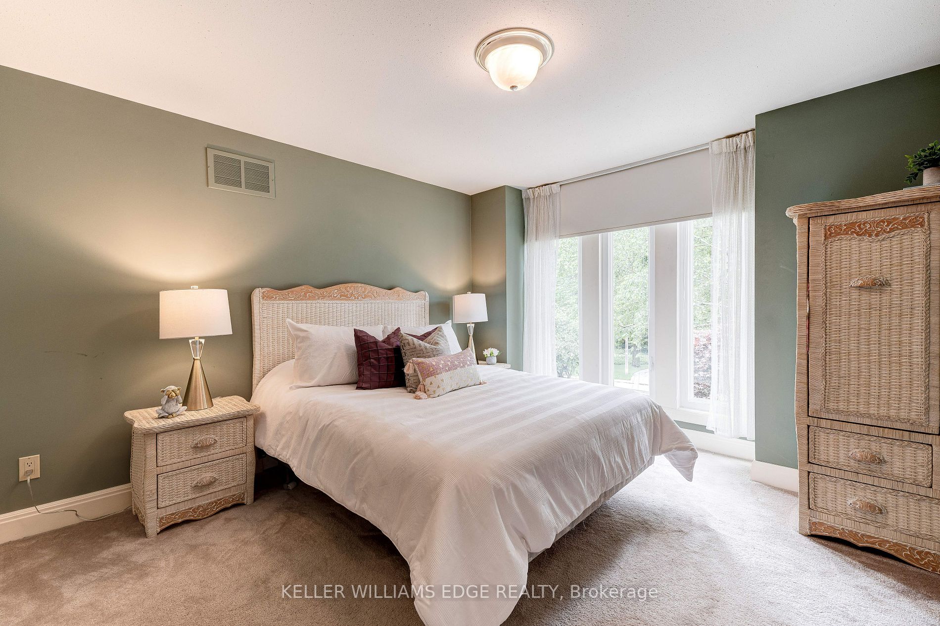 91 Chancery Dr