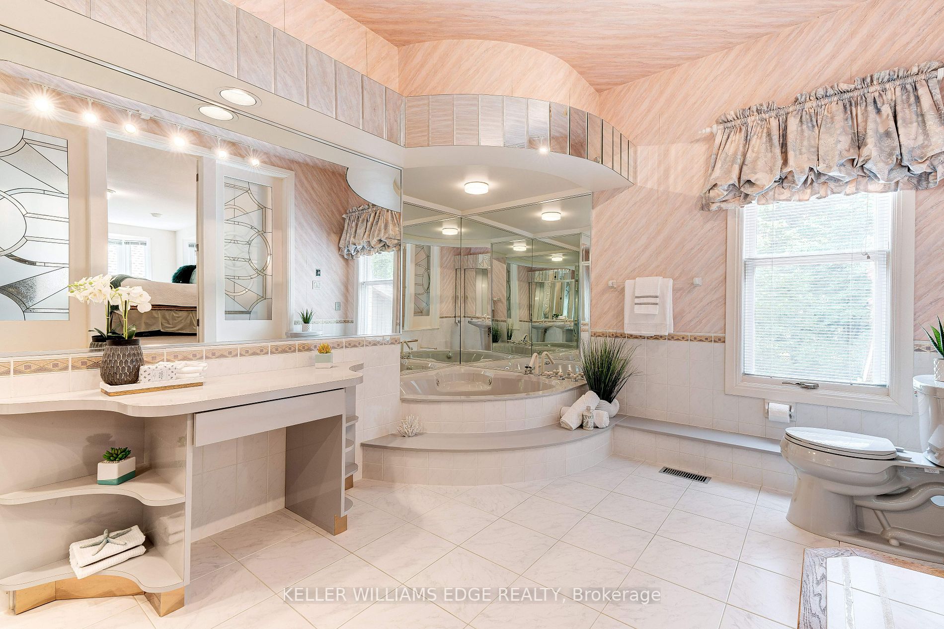 91 Chancery Dr