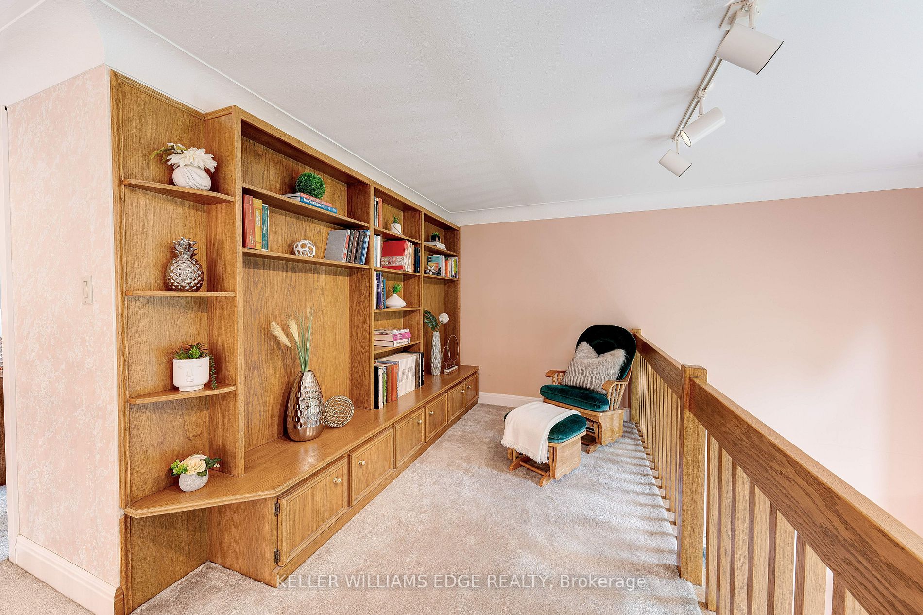 91 Chancery Dr