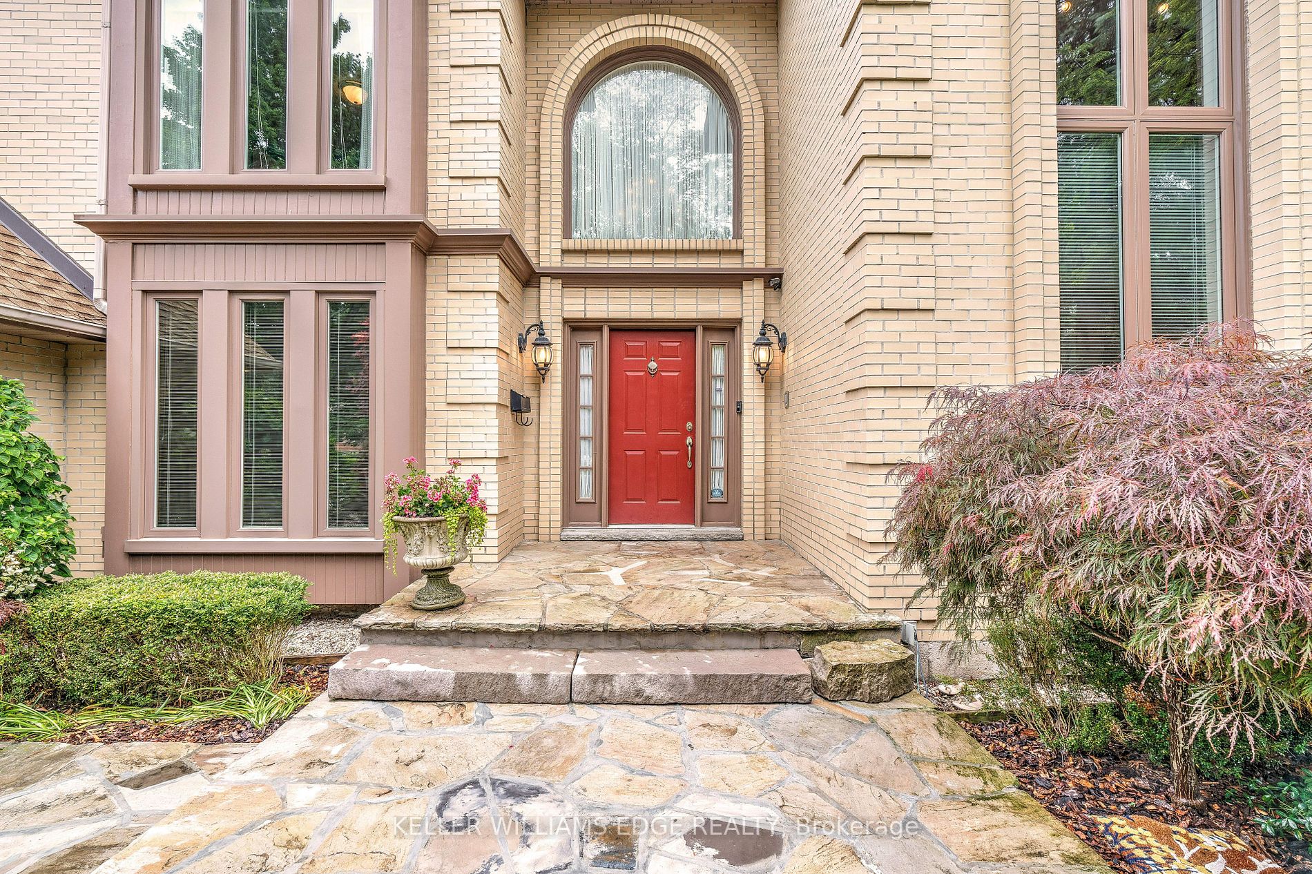 91 Chancery Dr