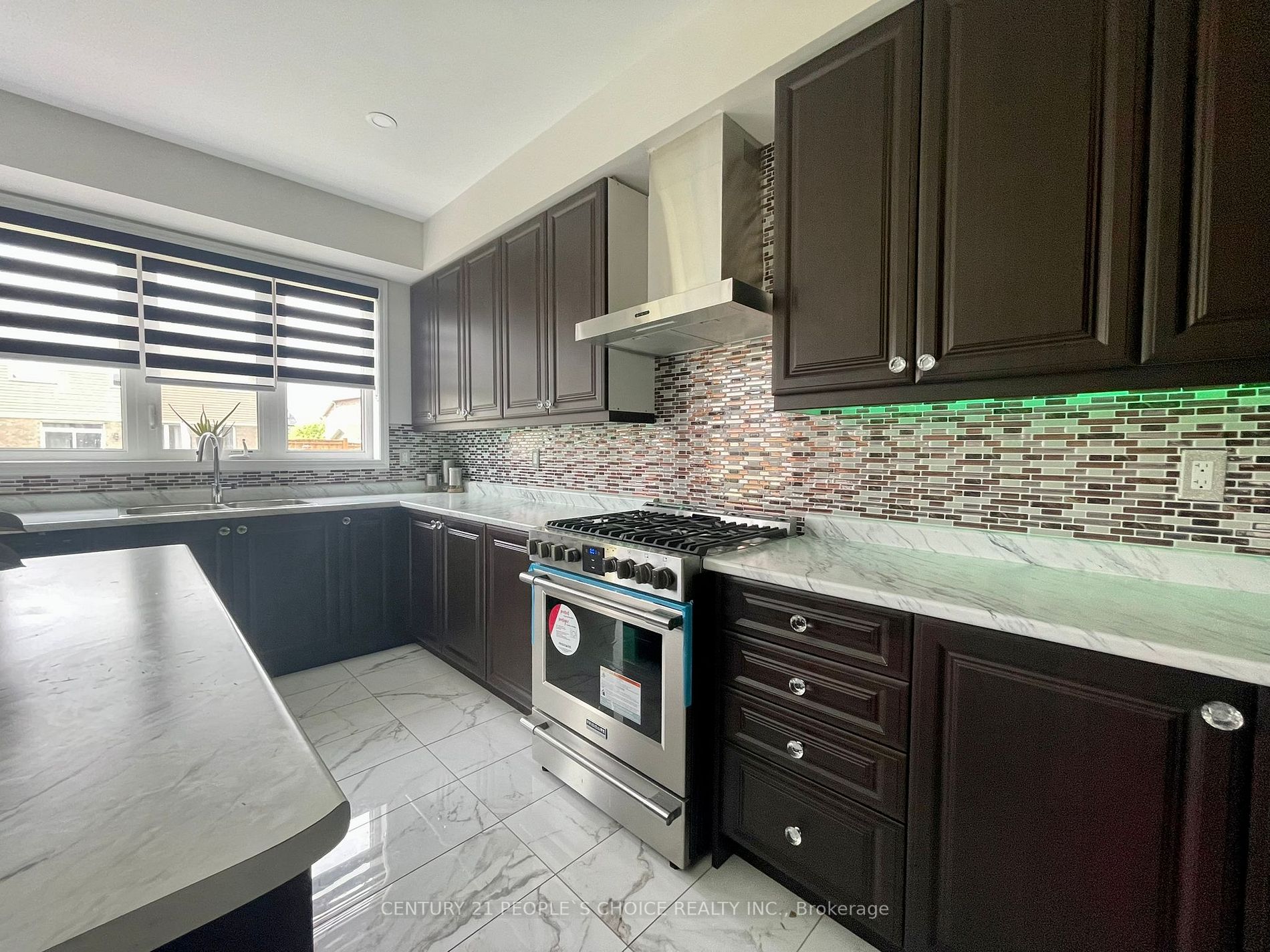 5 Burgess Cres