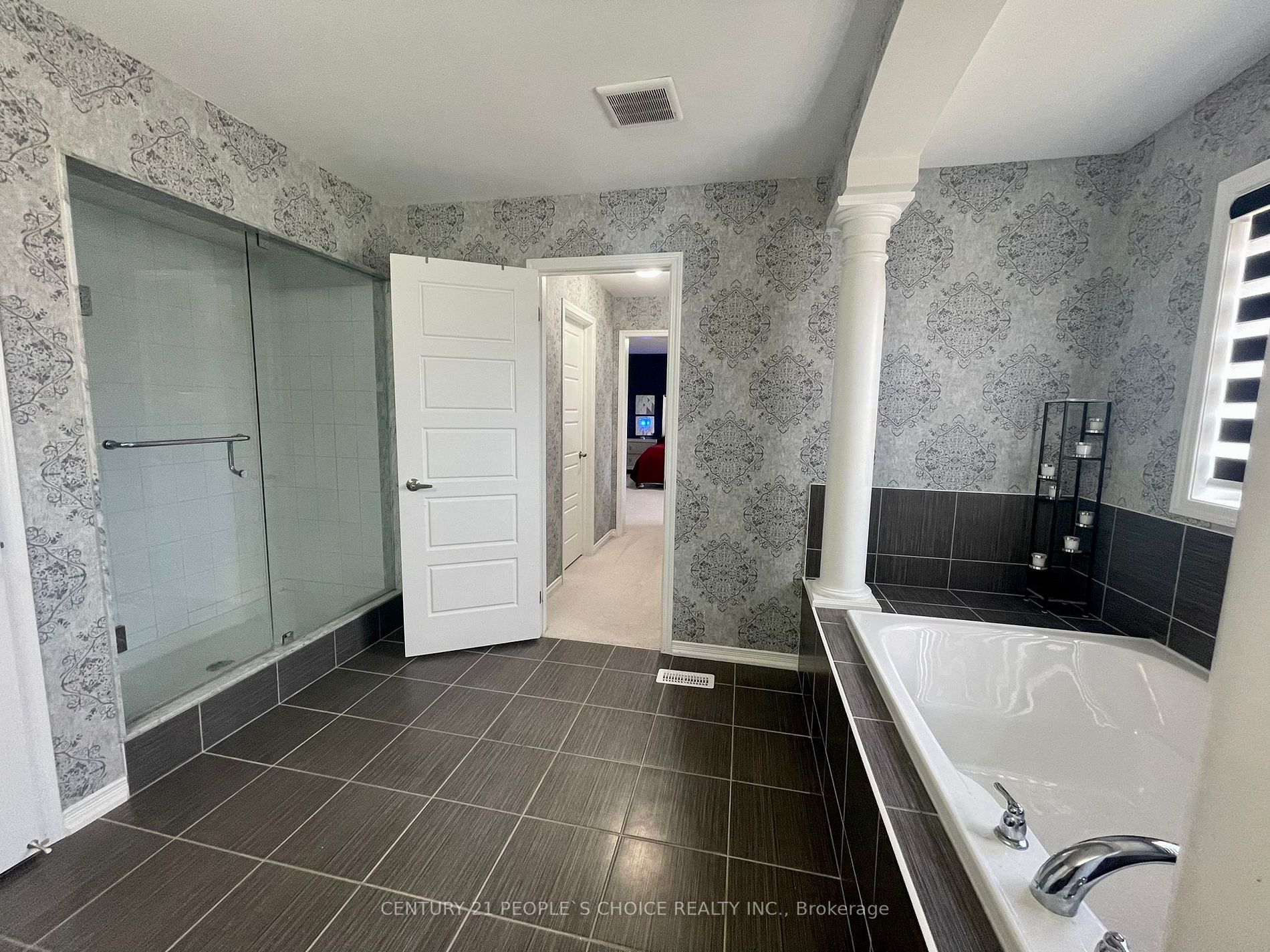 5 Burgess Cres