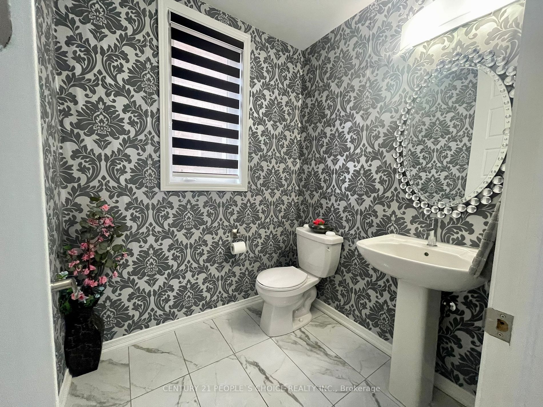 5 Burgess Cres