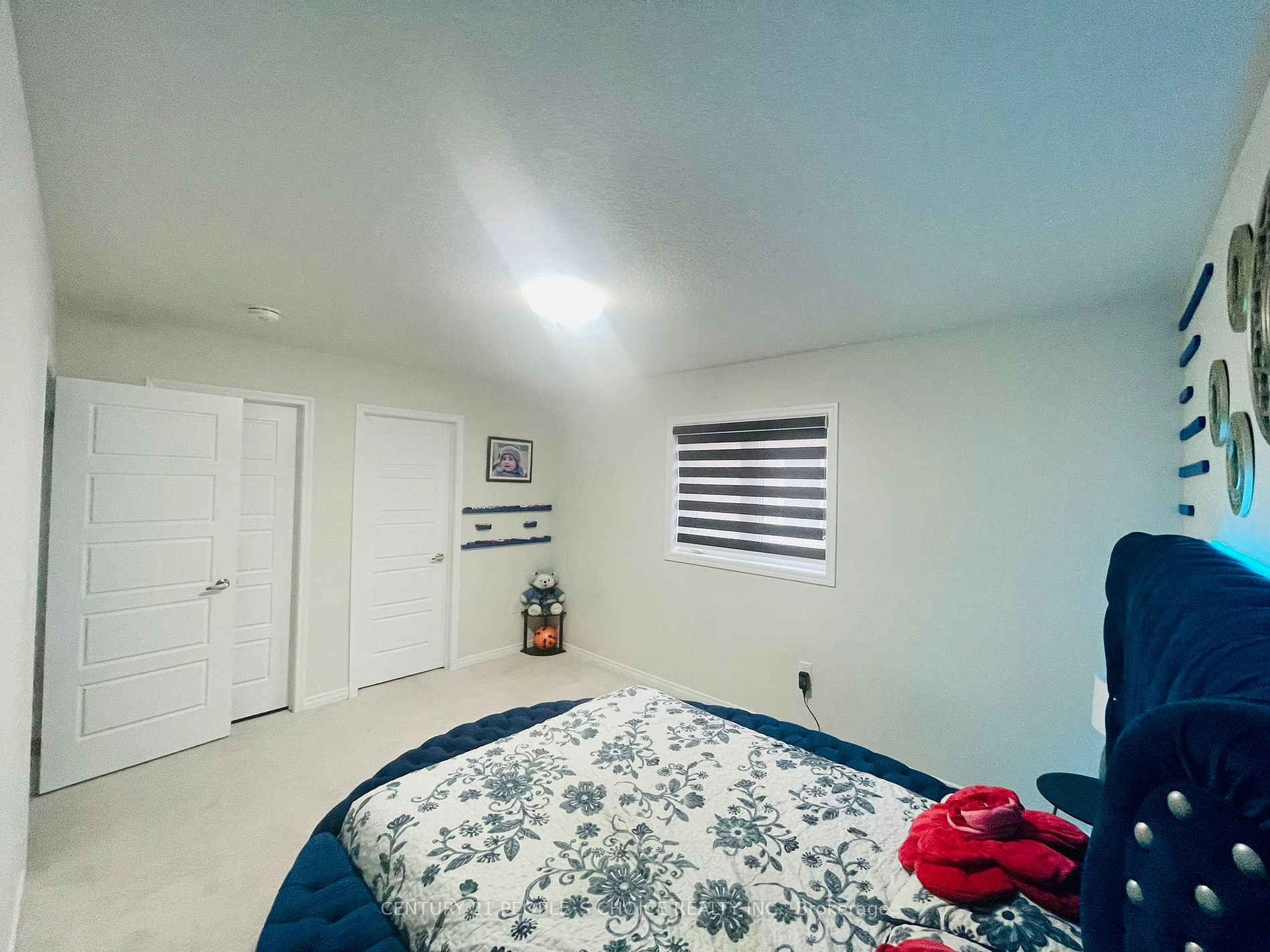 5 Burgess Cres