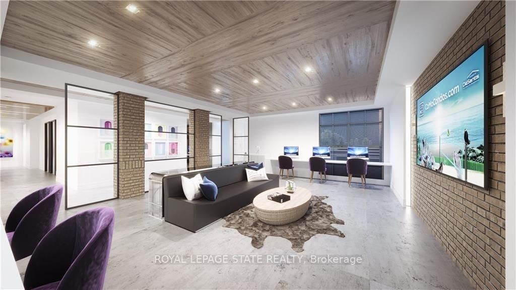 600 North Service Road, #212