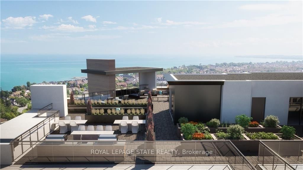 600 North Service Road, #212